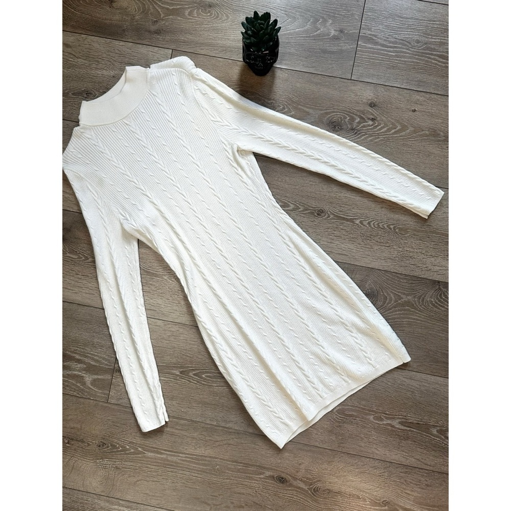 Abercrombie & Fitch White Cable-Knit Long-Sleeve Sweater Dress